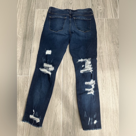 Buckle Bridge by Gly mid rise dark wash distressed ankle skinny jean size 30 - Picture 4 of 4